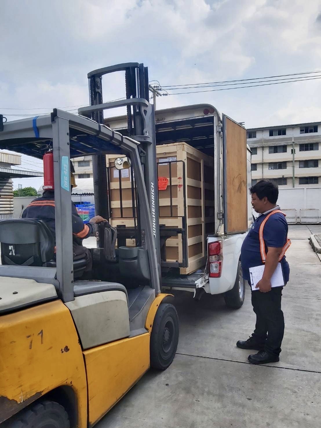 CAP Logistics 4 Wheels Truck Work 6