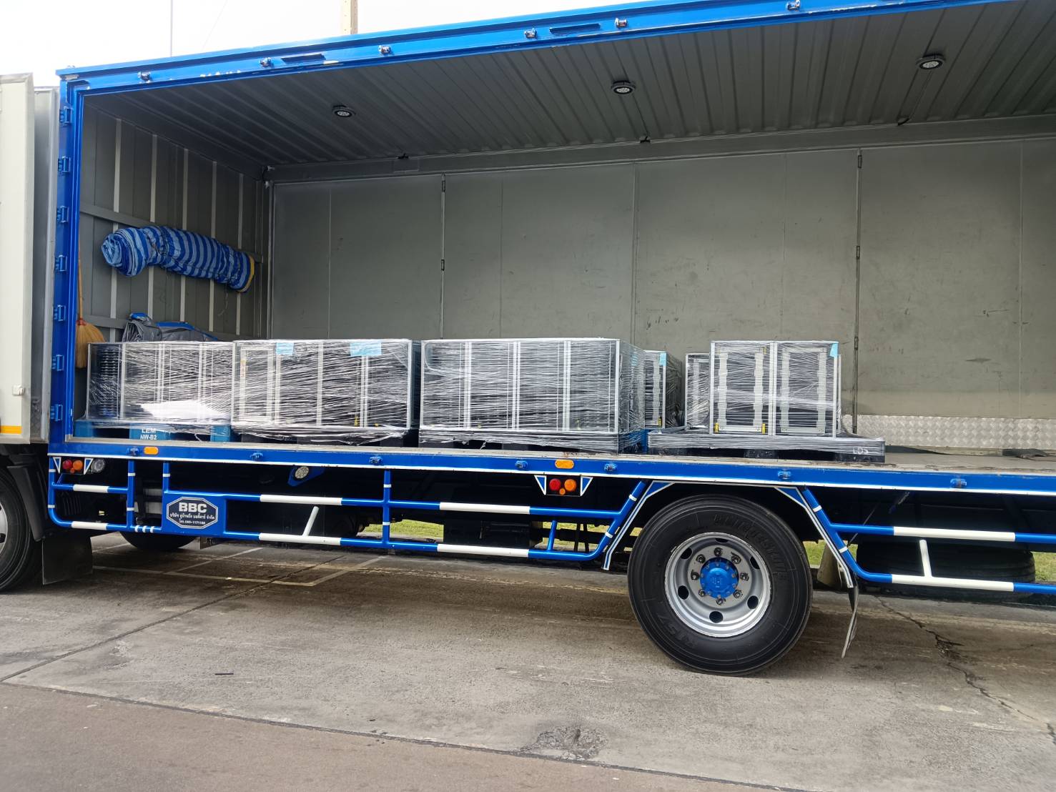 CAP Logistics 6 Wheels Truck Work 4