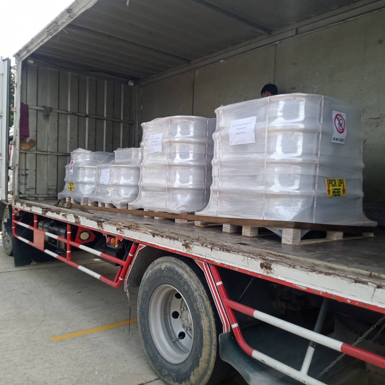 CAP Logistics 6 Wheels Truck Work 5