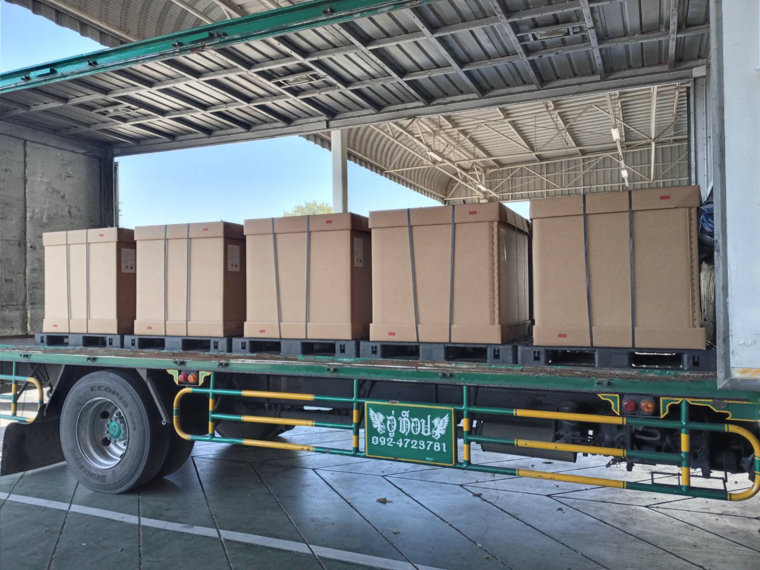 CAP Logistics 6 Wheels Truck Work 7