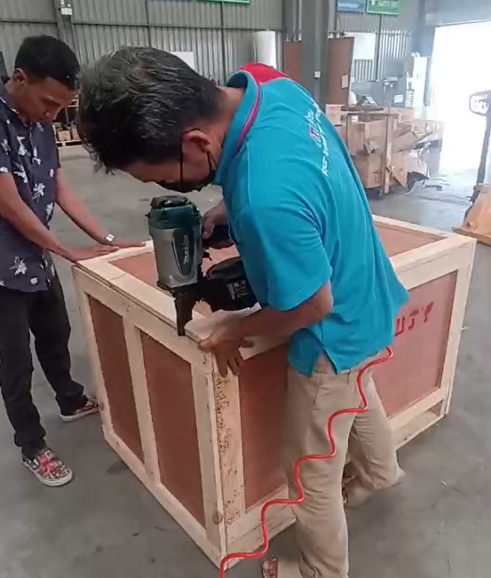 CAP Logistics Packing Truck Work 3